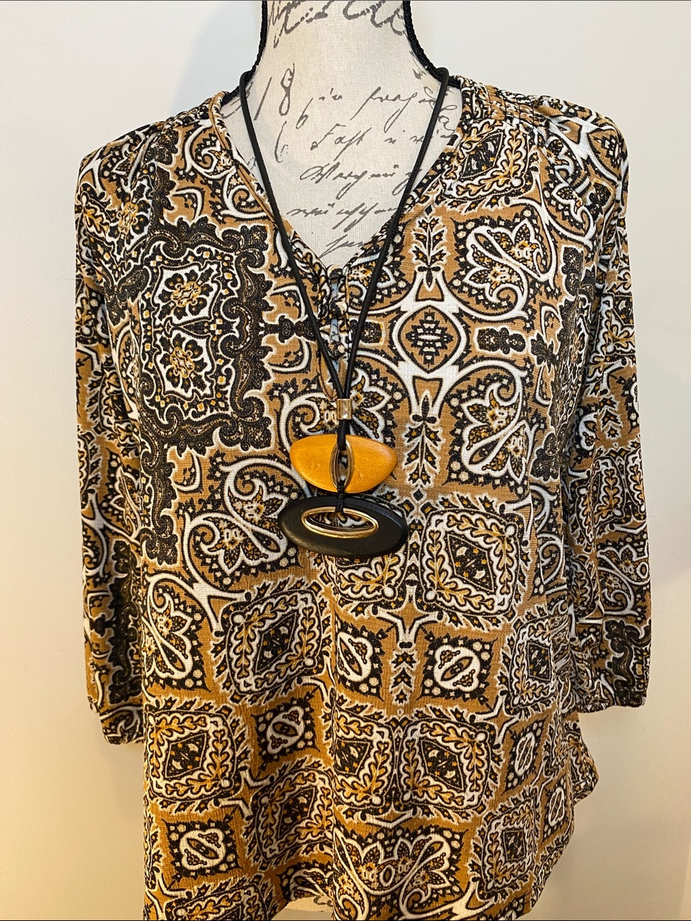 Womens Black and Tan Printed V-Neck Top